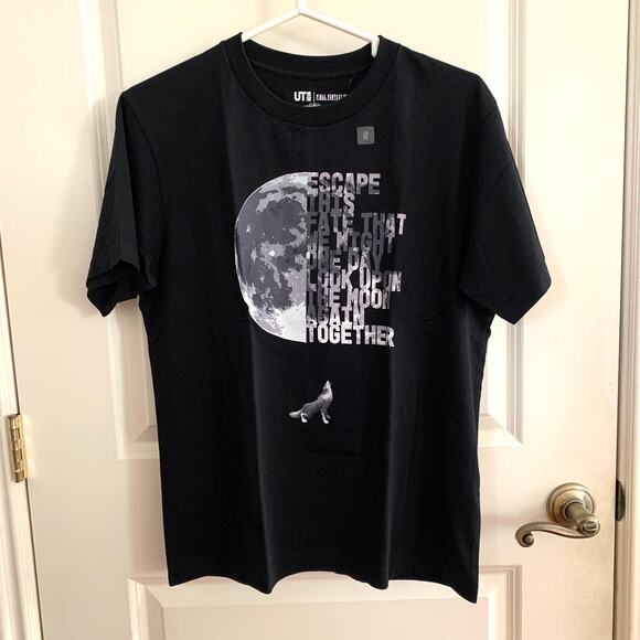 Uniqlo x Final Fantasy 16 FFXVI Graphic Moon T-shirt in Black - Picture 4 of 10
